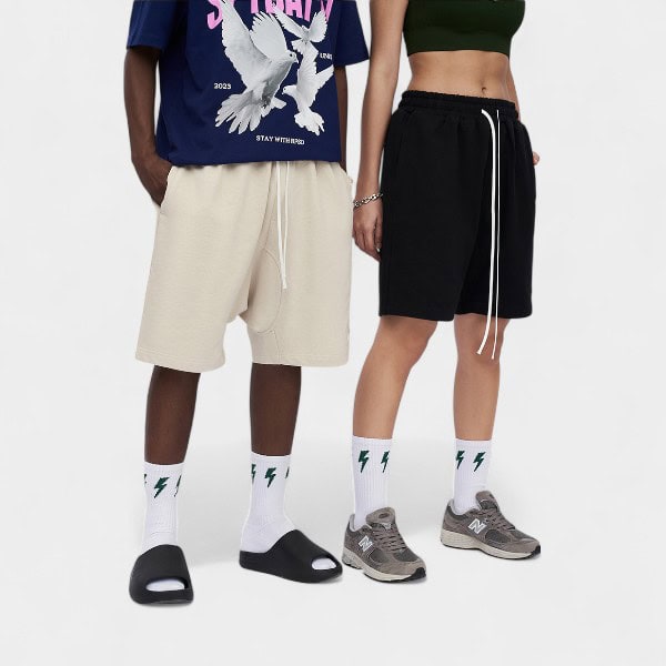 Unisex Cargo Shorts mit lockerer Passform – Bild 2