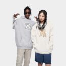 Unisex Hoodie mit Textdruck und langen Ärmeln