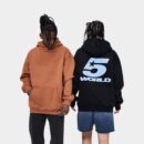 Unisex Hoodie mit Textdruck und langen Ärmeln