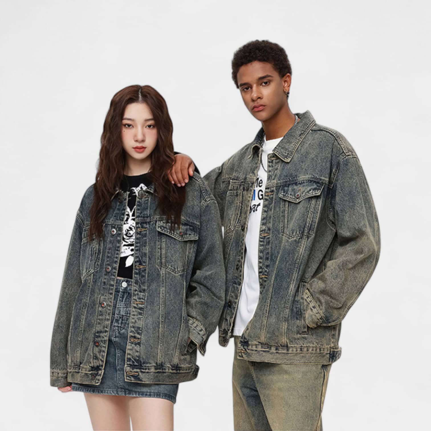 Unisex Jeansjacke mit Textdruck und langen Ärmeln