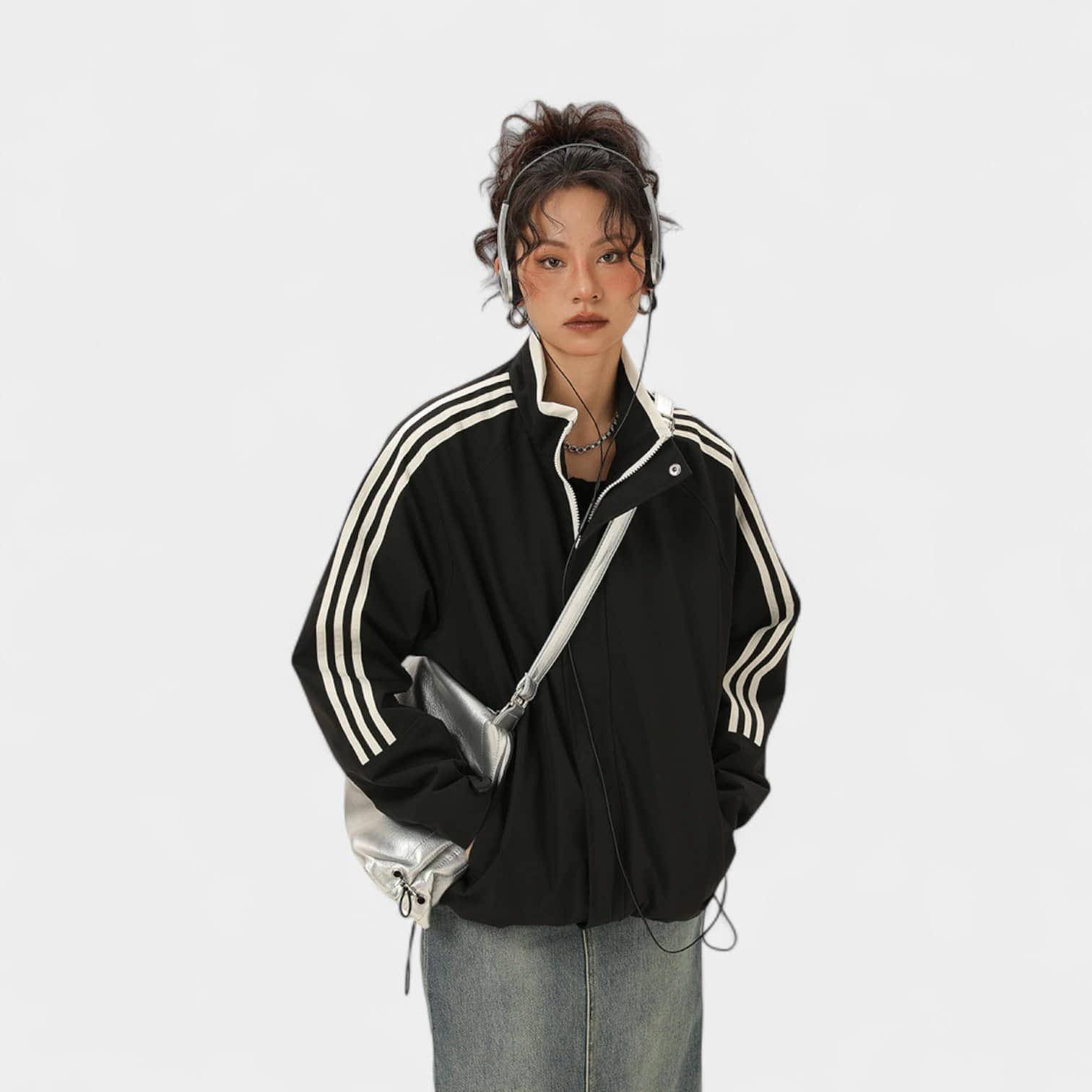 Gestreifte Damen Windjacke mit langen Ärmeln – Bild 3