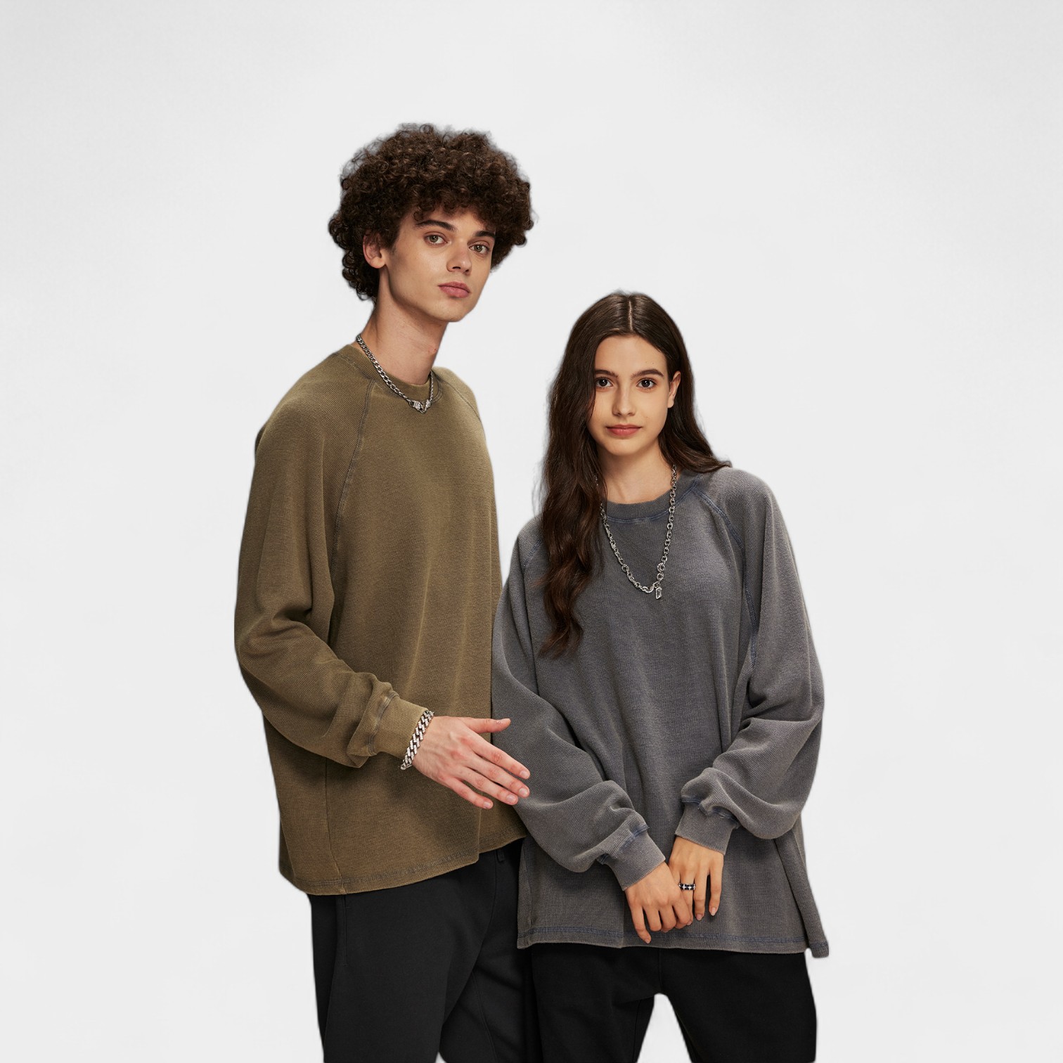 Unisex Oversized Langarm-Sweatshirt – Bild 4