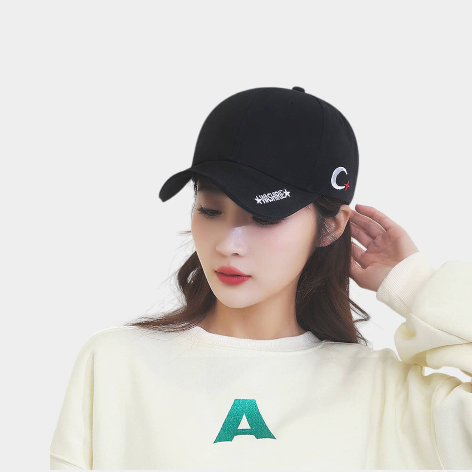Spring and Summer New Embroidered Crescent Korean Baseball Cap Young Men and Women Couple Sunscreen Sun Hat Student Hat