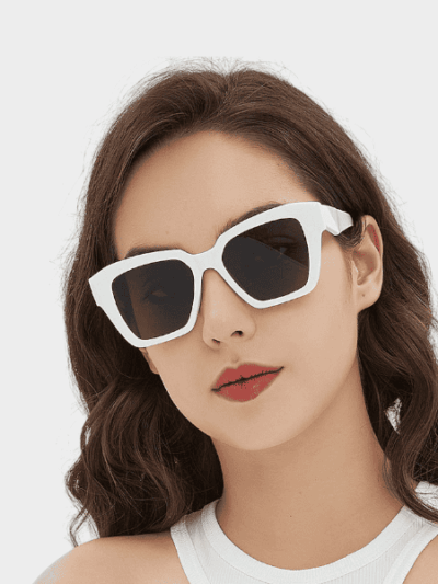 Personalized big frame hot girl 5654 European and American sun-proof UV-proof niche sunglasses fashionable face-looking small toad sunglasses