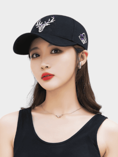 In stock high-end baseball cap men and women embroidered deer head sun-proof baseball sun hat spring and summer Four Seasons peaked cap live broadcast