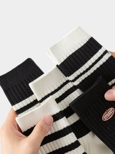 Socks Women's Spring and Autumn 2024 New Explosions Black and White Striped Socks Cotton Anti-beriberi Deodorant Mid-tube Socks Autumn and Winter Socks
