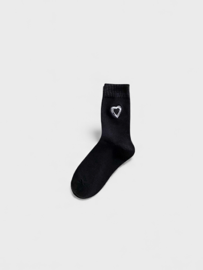 Black and white embroidered LOGO women's socks women's mid-calf length socks ins fashionable sports high waist simple Japanese long cotton socks for autumn and winter