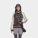 Gestreifte Damenjacke mit langen Ärmeln und Reißverschluss