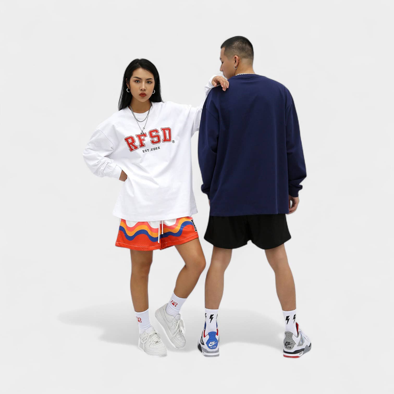 Unisex T-Shirt mit Textdruck und langen Ärmeln – Bild 4