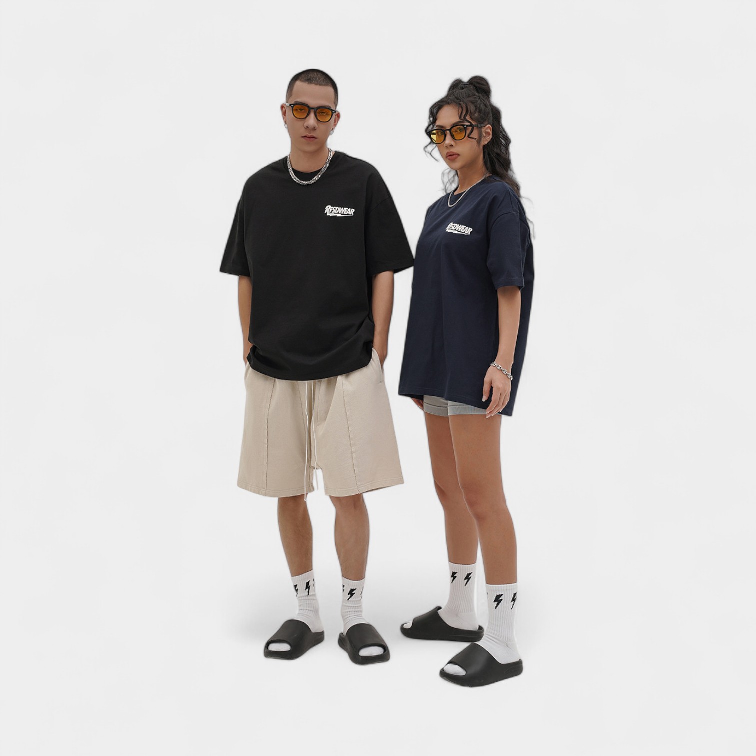 Unisex T-Shirt mit Textdruck und kurzen Ärmeln – Bild 3