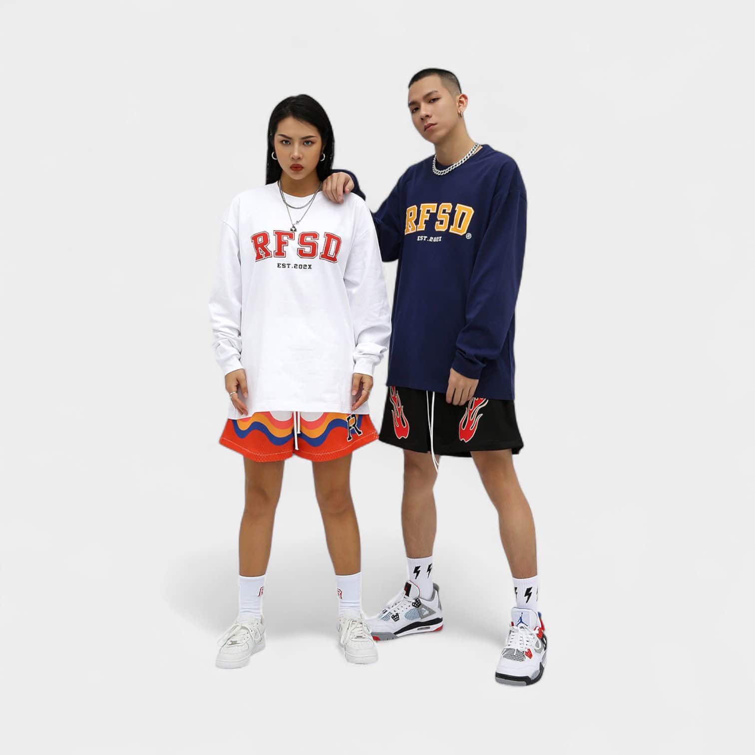 Unisex T-Shirt mit Textdruck und langen Ärmeln – Bild 3