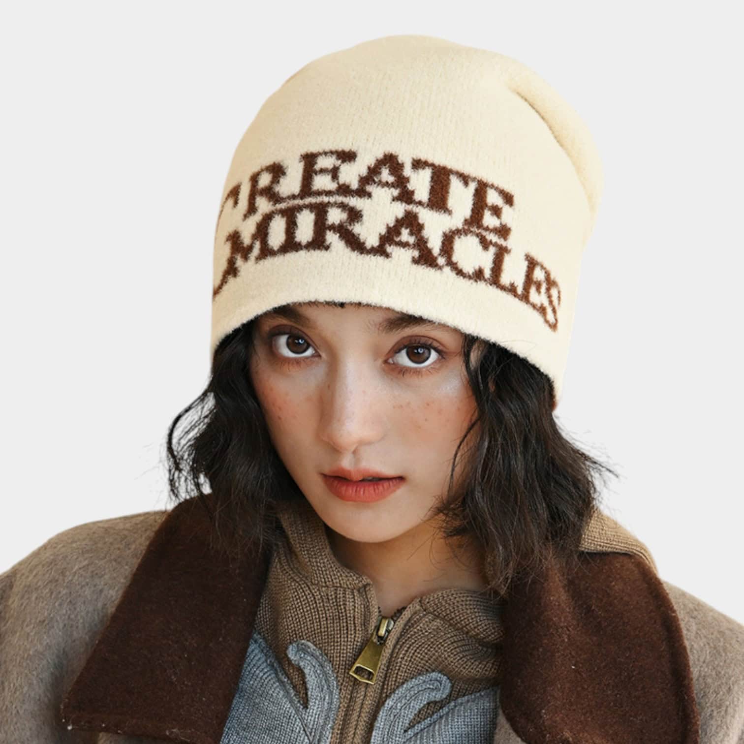 Damen Mütze mit Textdruck – Bild 4