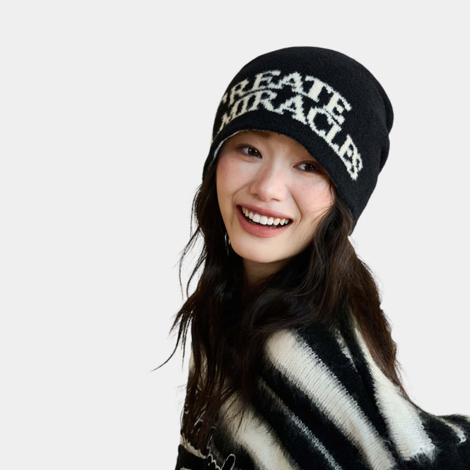 Damen Mütze mit Textdruck – Bild 6